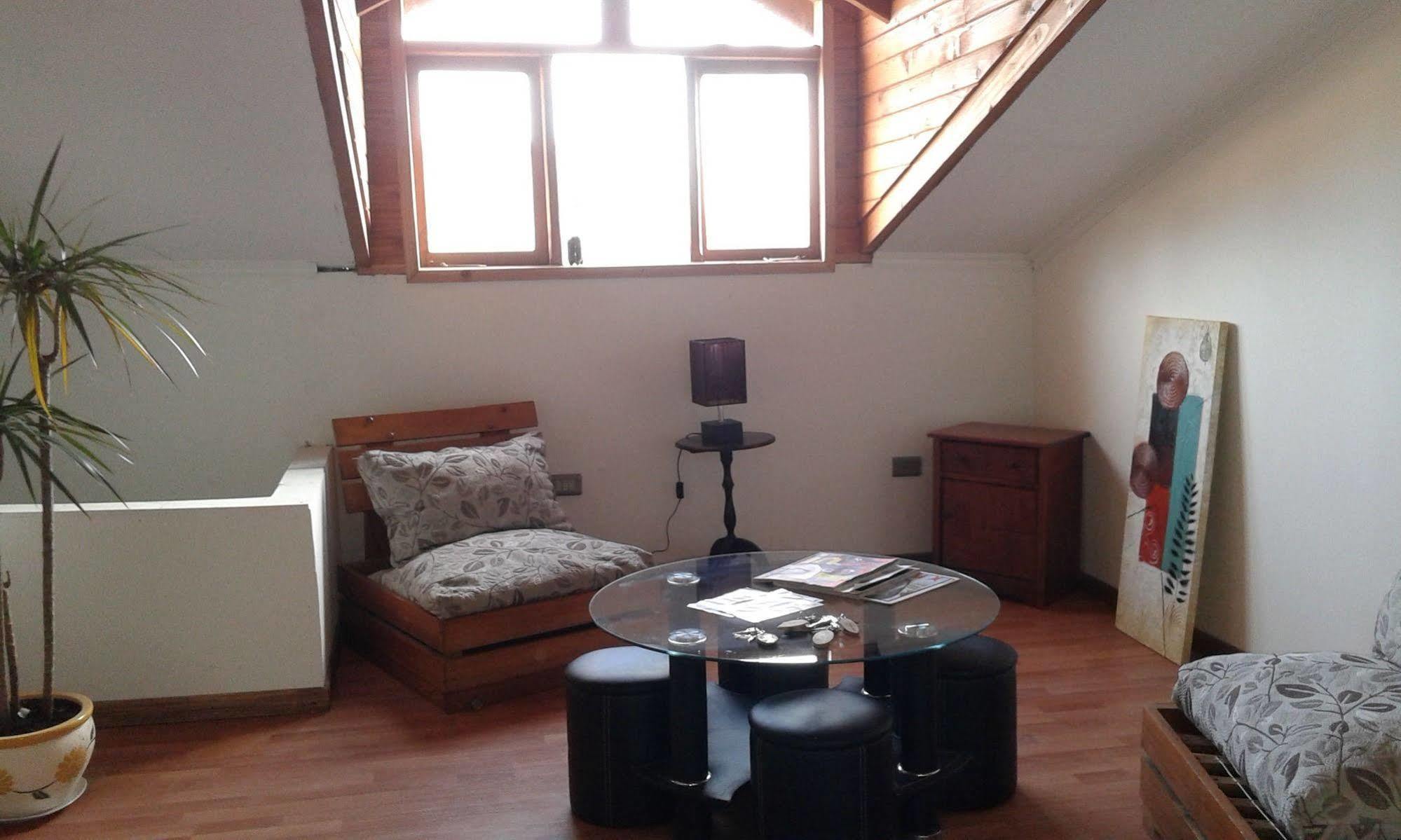 Hostal Valentino Villarrica Buitenkant foto