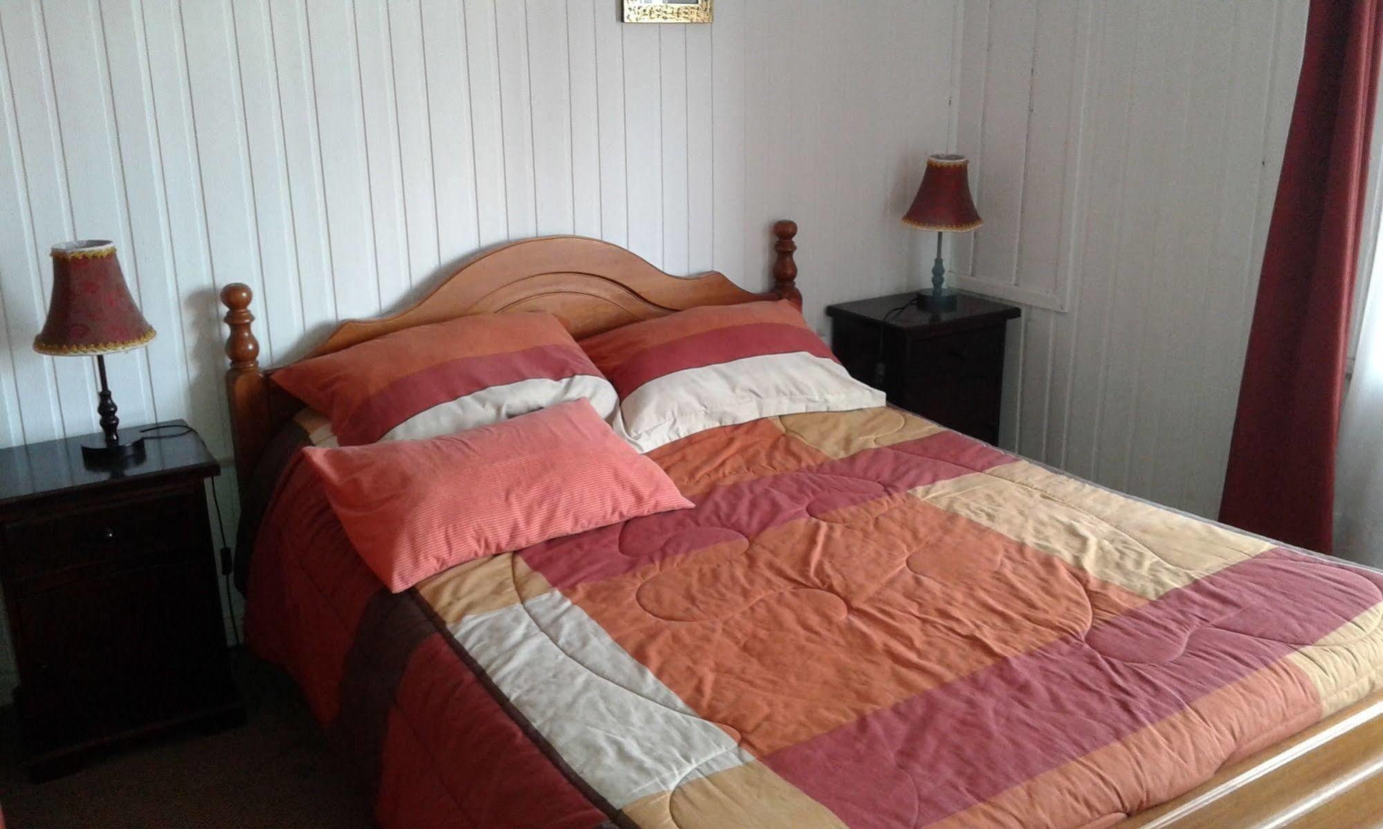 Hostal Valentino Villarrica Buitenkant foto