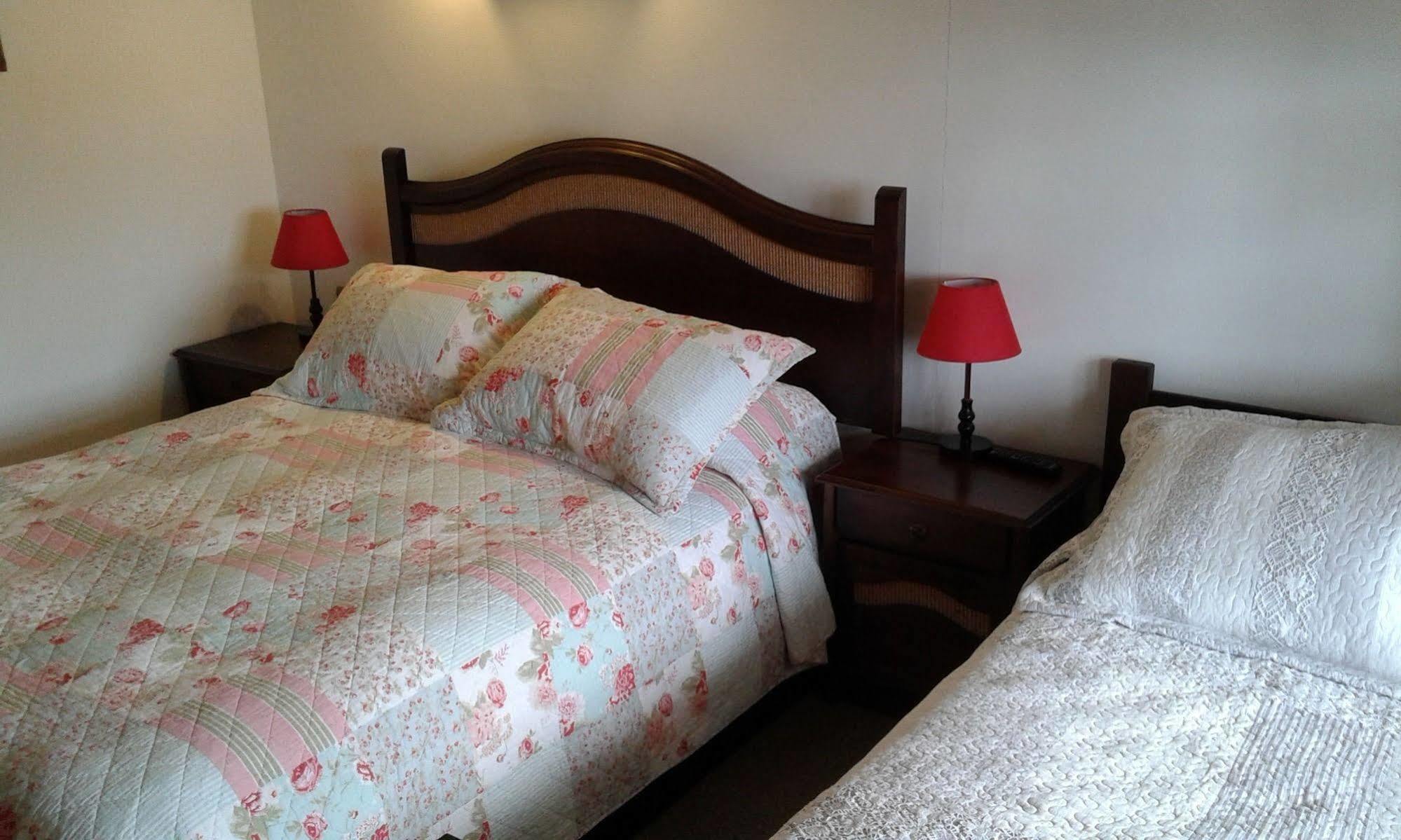 Hostal Valentino Villarrica Buitenkant foto